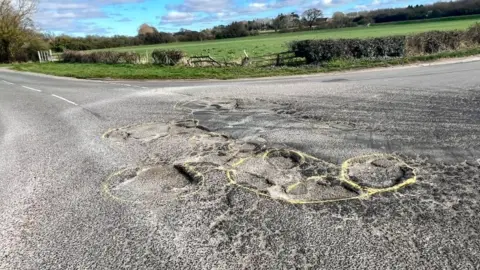 @LincsPoliceOps The junction at South Hykeham Road and Bridge Road in Haddington