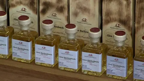 Waldhornbrennerei Glen Buchenbach whisky