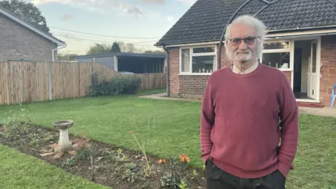 Andrew Turner/BBC Keith Gant in his new garden