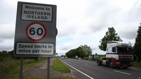 PA Vehicles cross border between Northern Ireland and the Republic of Ireland