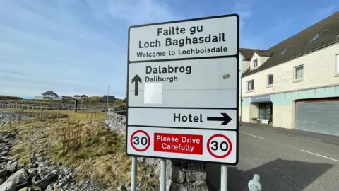 Uist signs