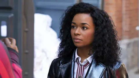 Netflix Neff Davis portrayed by Alexis Floyd in Inventing Anna