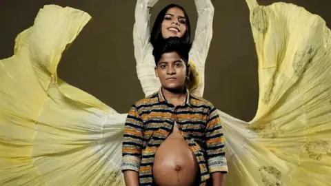 Mom Son Romantic Sliping Sex - Kerala: The transgender couple whose pregnancy photos went viral