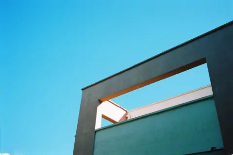 Kane Hulse Pink wall