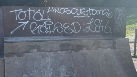 Chris Cheevers/LDRS Graffiti on skateboard ramp