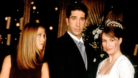 Alamy Jennifer Aniston, Helen Baxendale and David Schwimmer in the TV series Friends