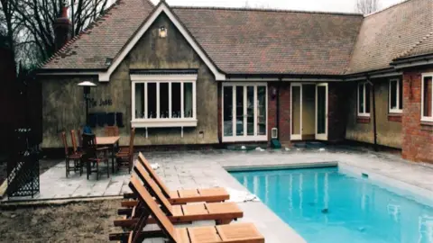 CHANNEL 4 Pool at Roydon crime scene