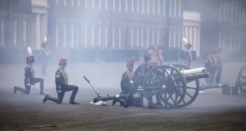 Getty Images The Death Gun Salute is fired by The Kings Troop Royal Horse Artillery to mark the passing of Britain's Prince Philip, Duke of Edinburgh, at the Parade Ground, Woolwich Barracks in London. 10 April 2021