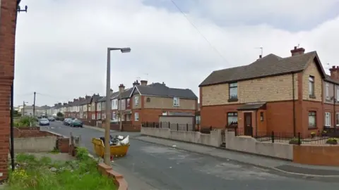 Google Manor Road in Doncaster