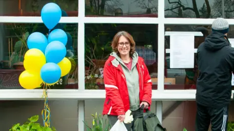 Tricia de Courcy Ling Gina Gush