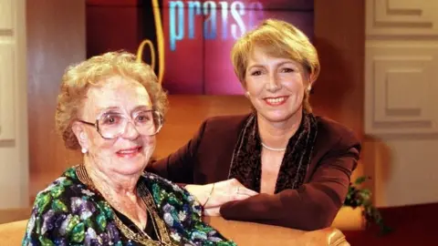 Thora Hird and Pam Rhodes, in 2000