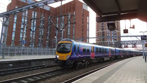 Stephen Craven/Geograph TransPennine train at Leeds station