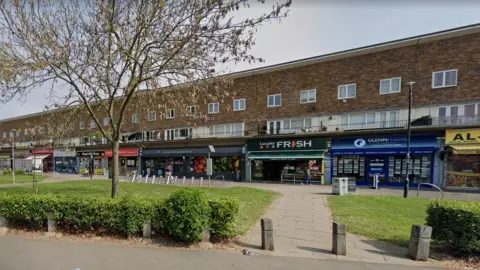 Google Trelawney Avenue in Slough