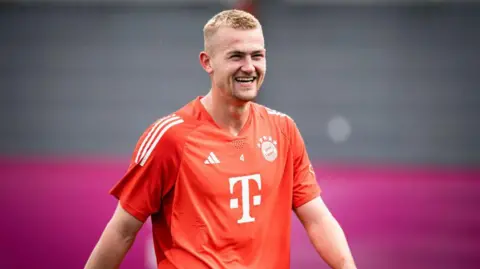 Matthijs de Ligt wearing a Bayern Munich shirt