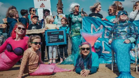 Tazzybro Photography Manningtree Mermaids on the town's beach