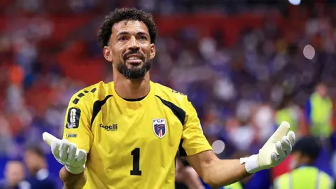 Vozinha of Cape Verde applauds fans after the 0-0 draw during the FifaWorld Cup 2026 Group H match between Spain and Cape Verde