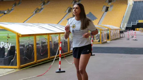 Wolves Foundation Amber Sandhu