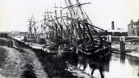 Wisbech & Fenland Museum/Samuel Smith Collection  Sailing ships in a line and leaning