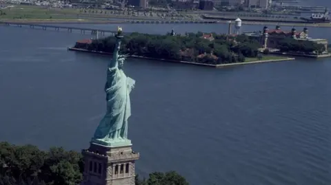 Library of Congress Aerial photograph of New York Harbour, with the Statue of Liberty in close proximity to Ellis Island