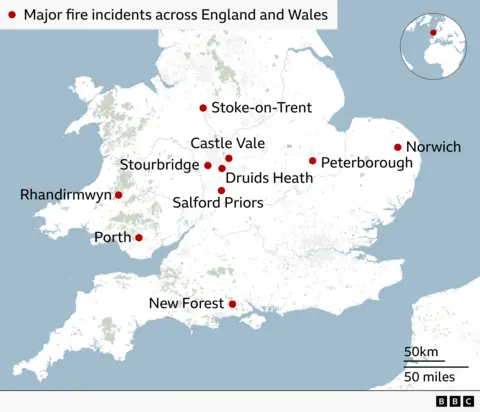 A map showing locations in England and Wales where there have been major fire incidents this week