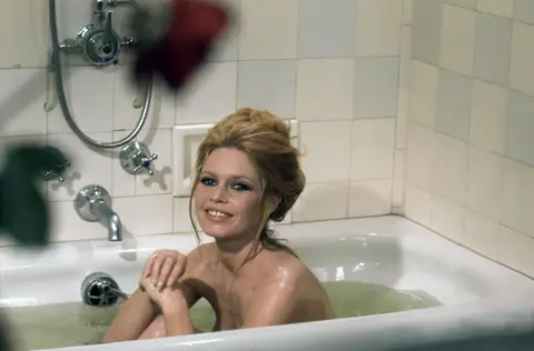 ScreenProd/Photononstop/Alamy Brigitte Bardot The Bear and the Doll,  1970 directed by Michel Deville 