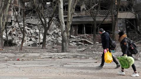 Ukraine Round-up: Possible War Crimes And An Attack On Russia - BBC News