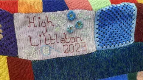 High Littleton yarnbomb