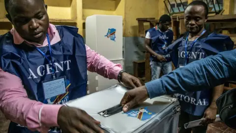 AFP Election agents in DR Congo