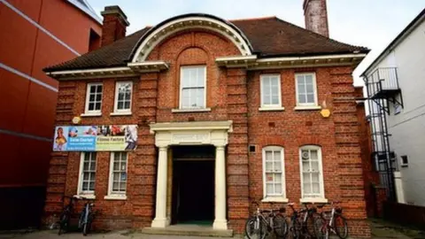 Other Arthur Hill Memorial Baths in Reading