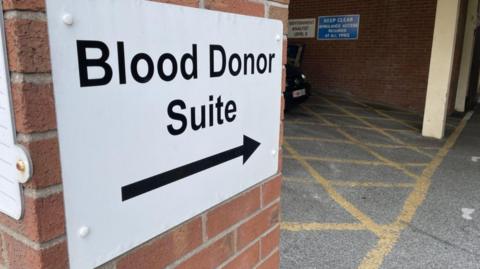 Blood donor suite sign
