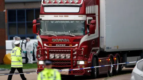 Reuters Police by lorry