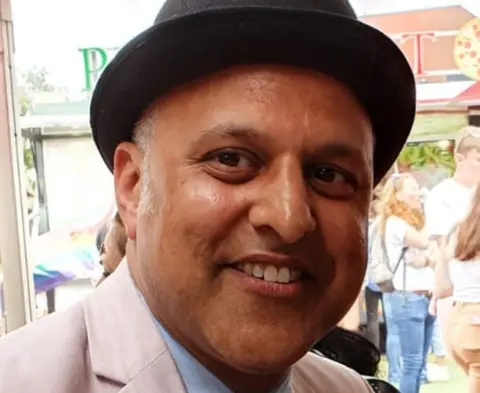 Supplied Khakan Qureshi