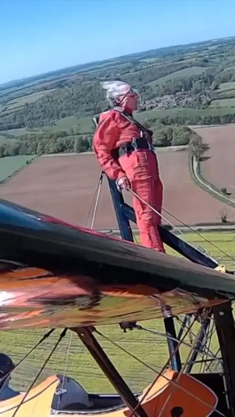 Wingwalking 80-year-old