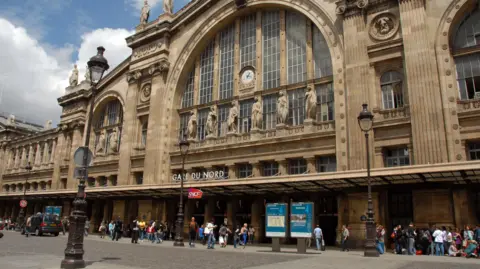 Paris train services resume slowly after WW2 bomb defused