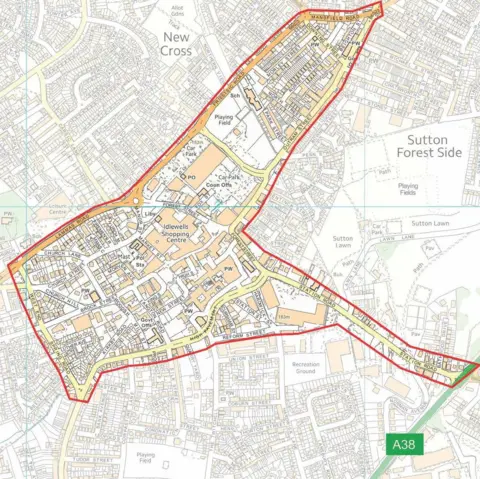 Nottinghamshire Police A map of Sutton-in-Ashfield which shows a red line draw around the town centre, outlining where the dispersal order is in place