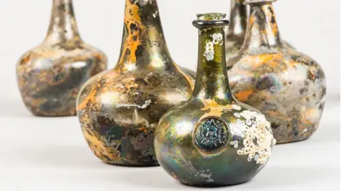 Norfolk Historic Shipwrecks Bottles from the Gloucester