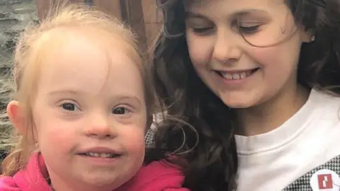 Ali King Juliet and her sister Grace