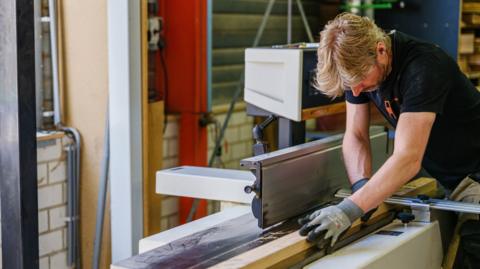 The Digital Revolution in Woodworking: Safer, Smarter, and Dust-Free