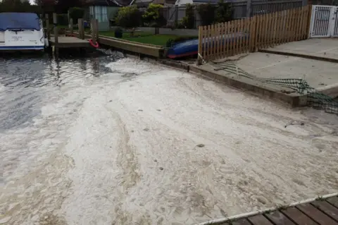 Environment Agency Upper Thames Sailing Club pontoon