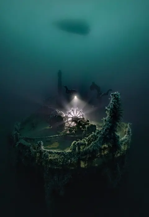 Alex Dawson/UPY2022 The wreck of Tyrifjord in the Gulen dive resort area of Norway