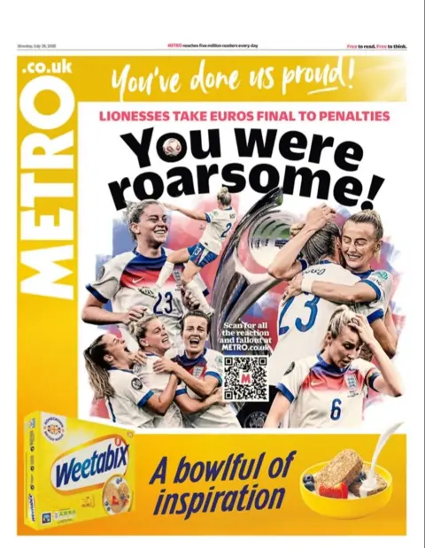 Read the address on the first page of the metro: "I was a roar!"