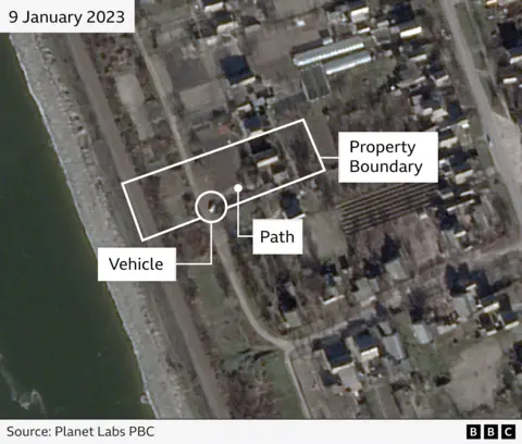 Las imágenes de satélite de la BBC sugieren que la propiedad en Zaporizhzhia ha sido ocupada por soldados rusos.