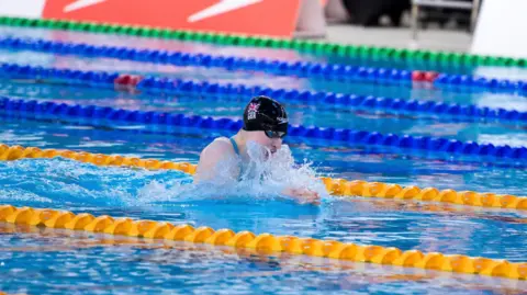 AQUATICS GB Becky Redfern