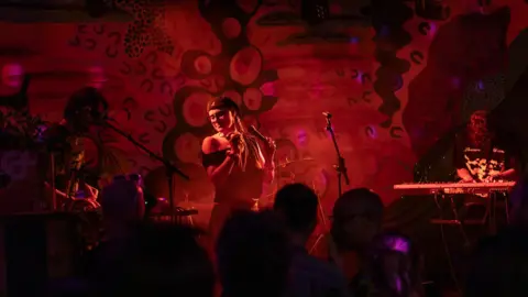 Alisha Joy & Close Encounters performing at the Jam Jar