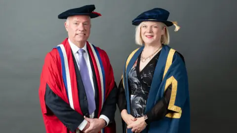 Univeristy of Gloucestershire Nick Gazzard with University of Gloucestershire Vice-Chancellor Clare Marchant