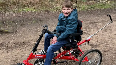 Bikes for shop disabled child uk