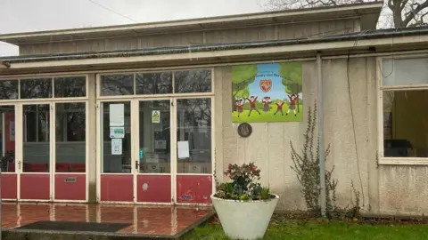 Templewood Primary School in Welwyn Garden City, Hertfordshire, is a post-war pre-fab design which dates from 1950