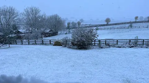 Sweety/BBC Weather Watchers Snow covered fields.