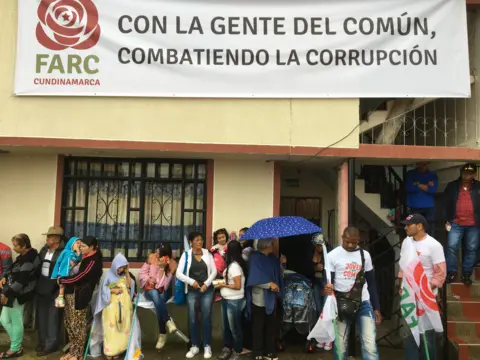 BBC A Farc campaign banner proclaims that the Farc is combating corruption in the town of Fusagasugá