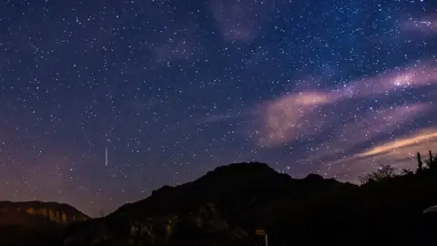@dogzebraphotography/Instagram Geminid Meteor Arizona, US